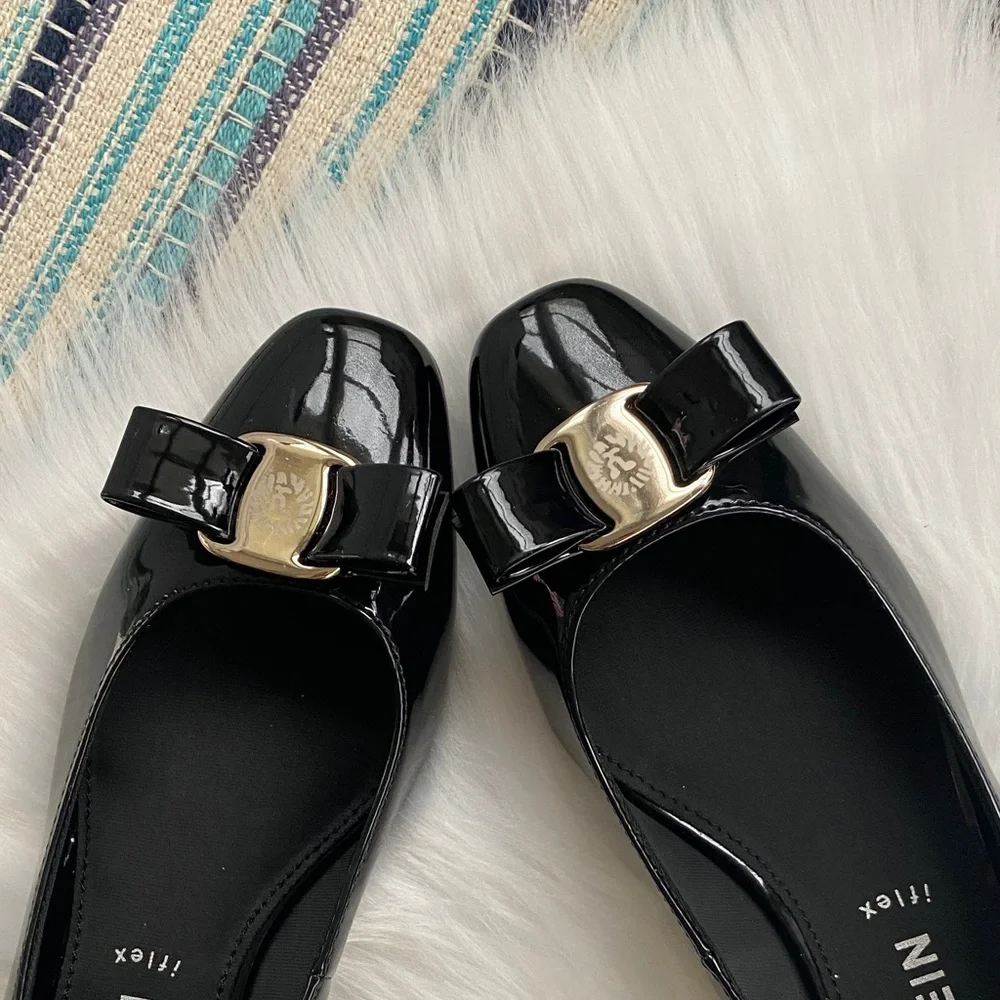 Anne Klein Glossy Black Loafers with Bow Accent size 6.5 new
